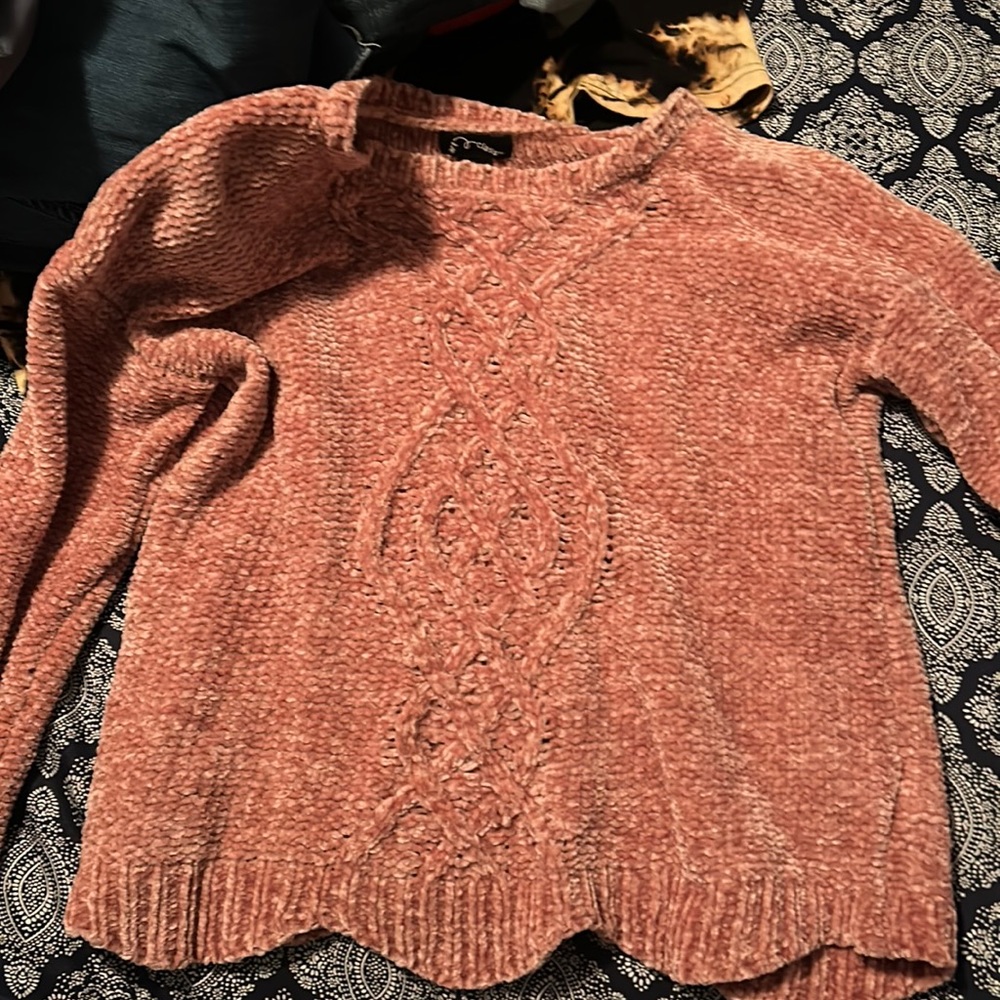 pink sweater